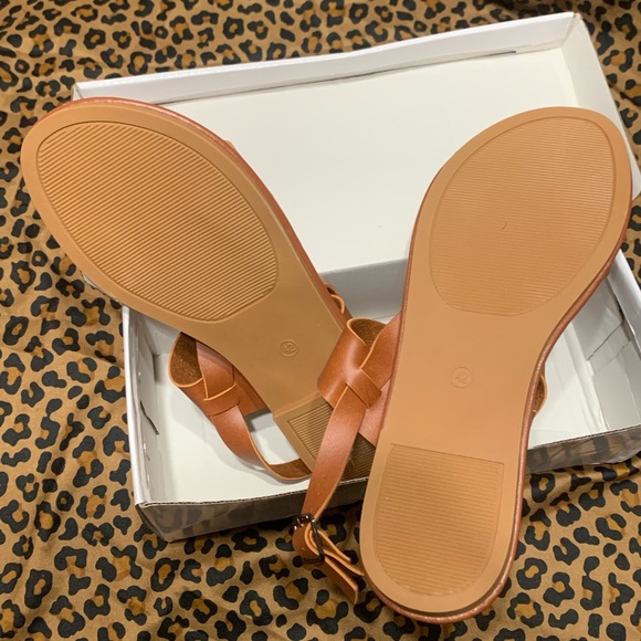 New - Picture 2 of 2